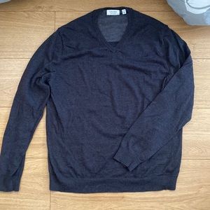 Calvin Klein - men’s v-neck sweater